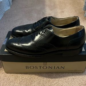 Men’s Bostonian Wingtip Shoes - size 10.5